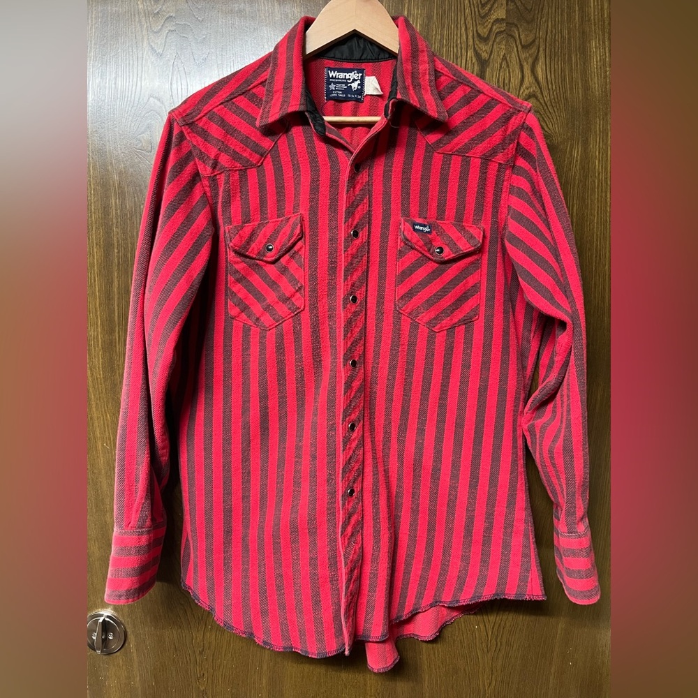 Vintage Wrangler Red & Black Button Up Shirt Large